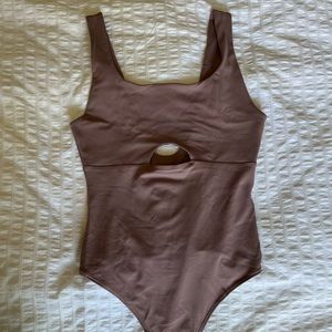 Cutout Abercrombie bodysuit. More of a mauve colour in person!